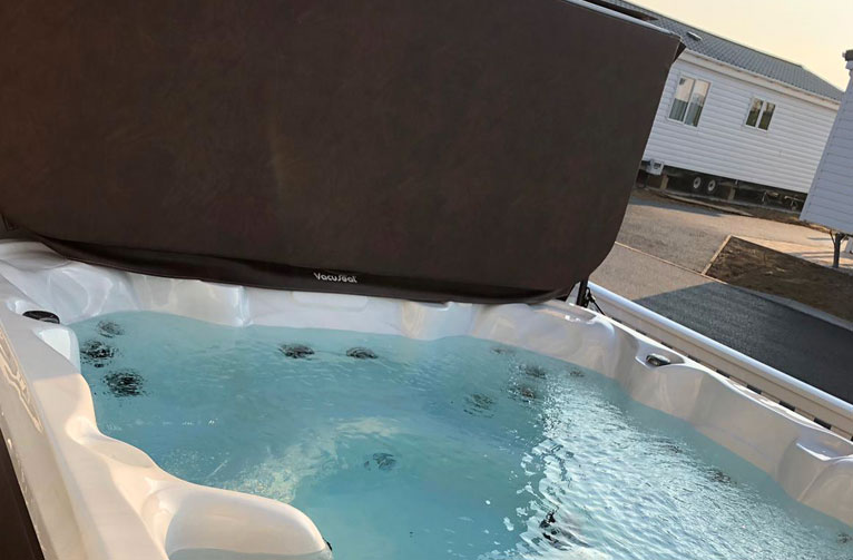 Lower Hyde Hot Tub